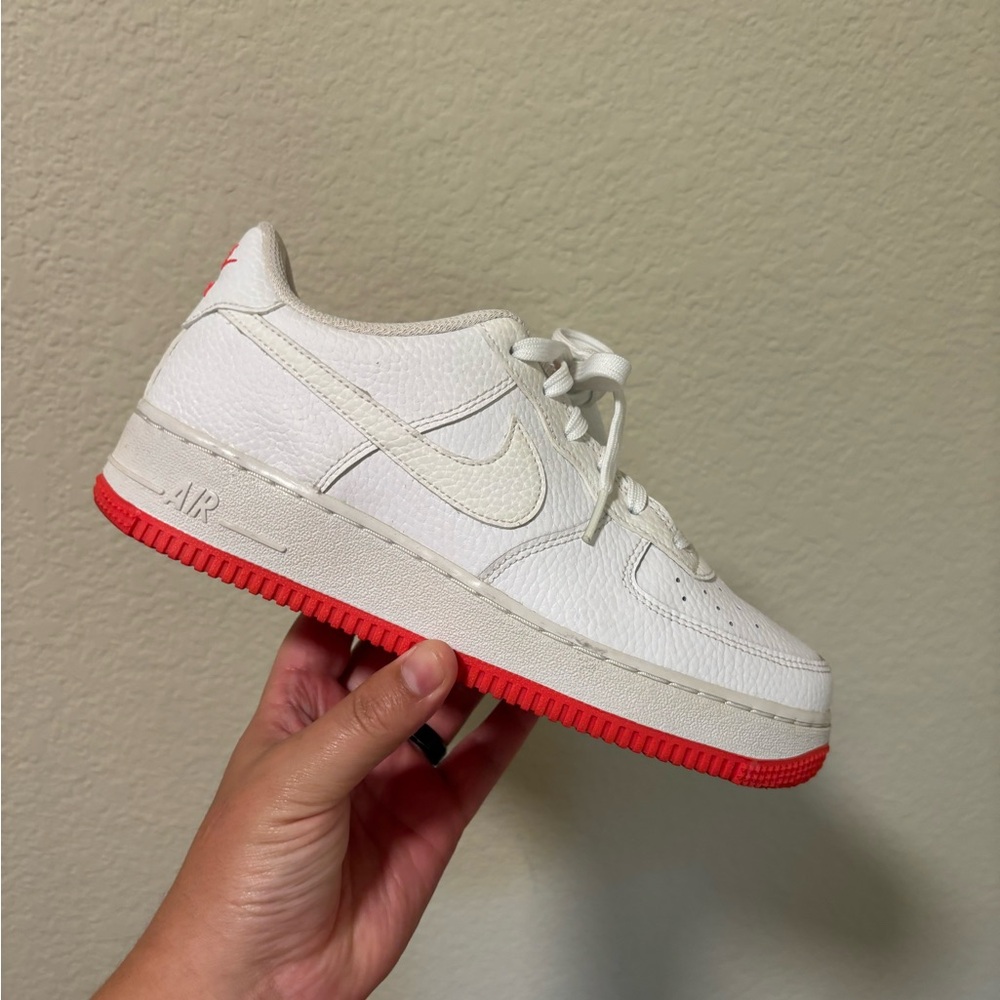 Nike Air Force 1 White and neon pink